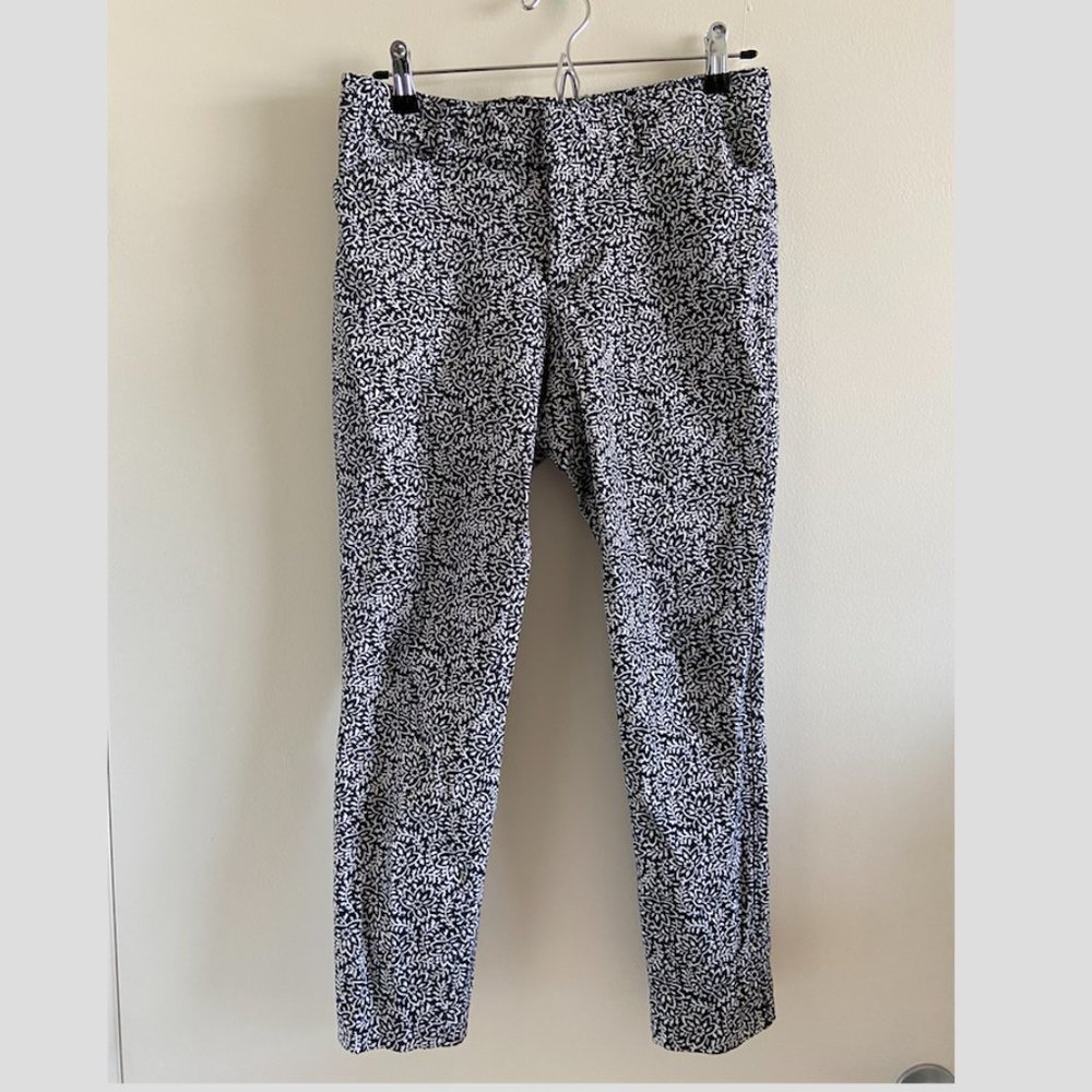 Gap Slim City Blue Floral Pants